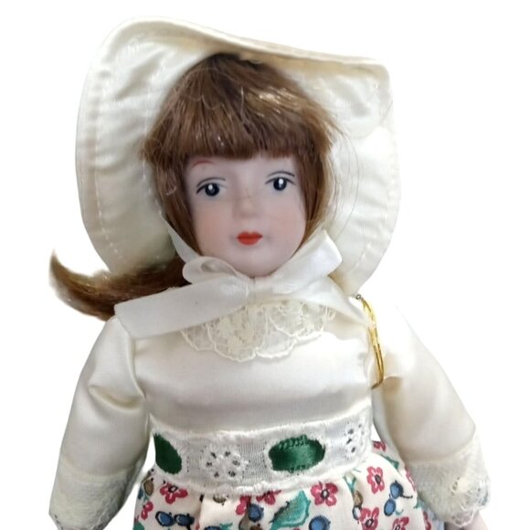 Vintage 1983 December Girl Gorham Doll Ornament Porcelain Face Month Collection - Picture 2 of 7